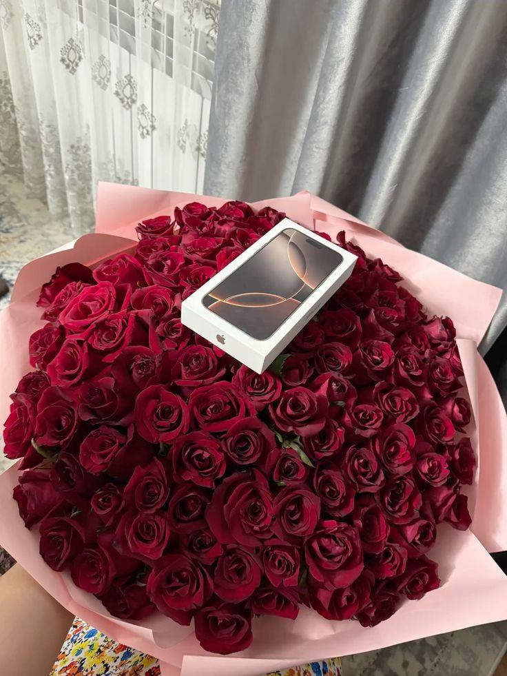 Eternal Elegance: Timeless Rose Ensemble